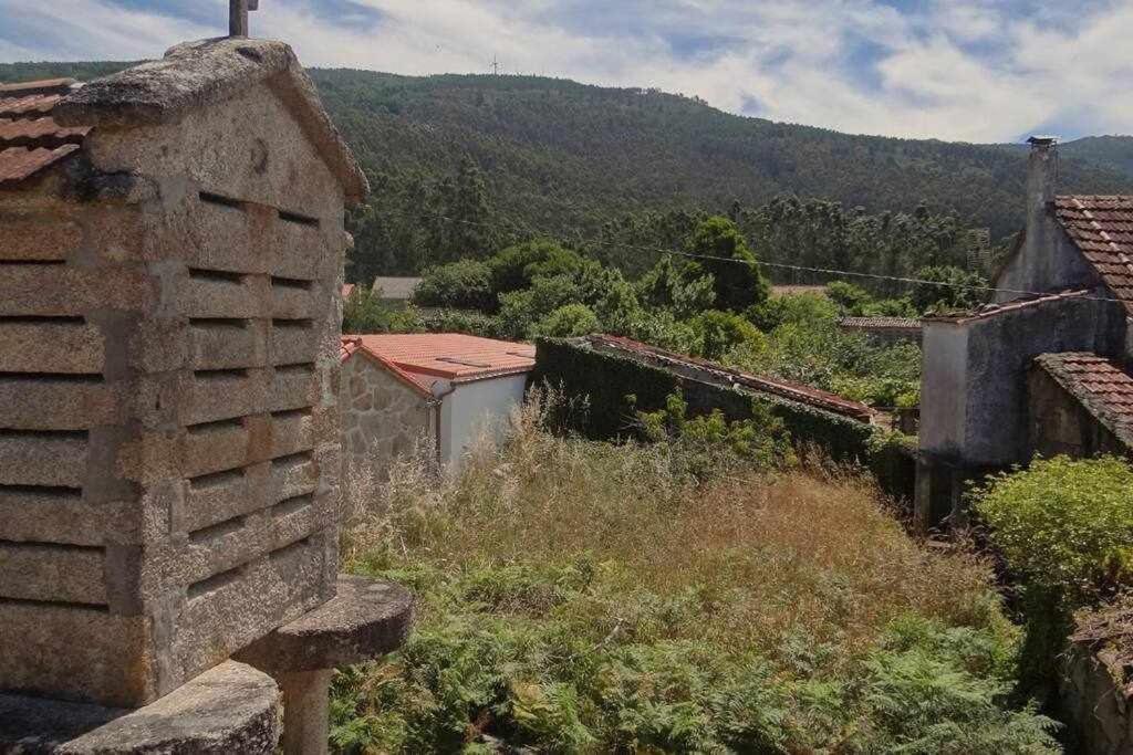 Casa rural recién restaurada en Canedo con terraza Carnota Esterno foto