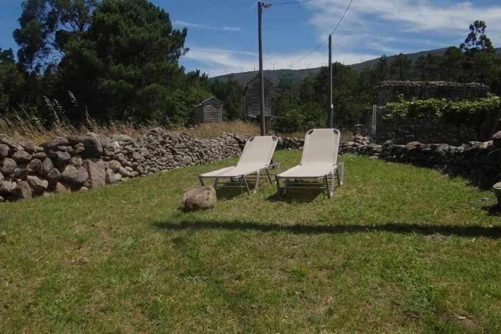 Casa rural recién restaurada en Canedo con terraza Carnota Esterno foto