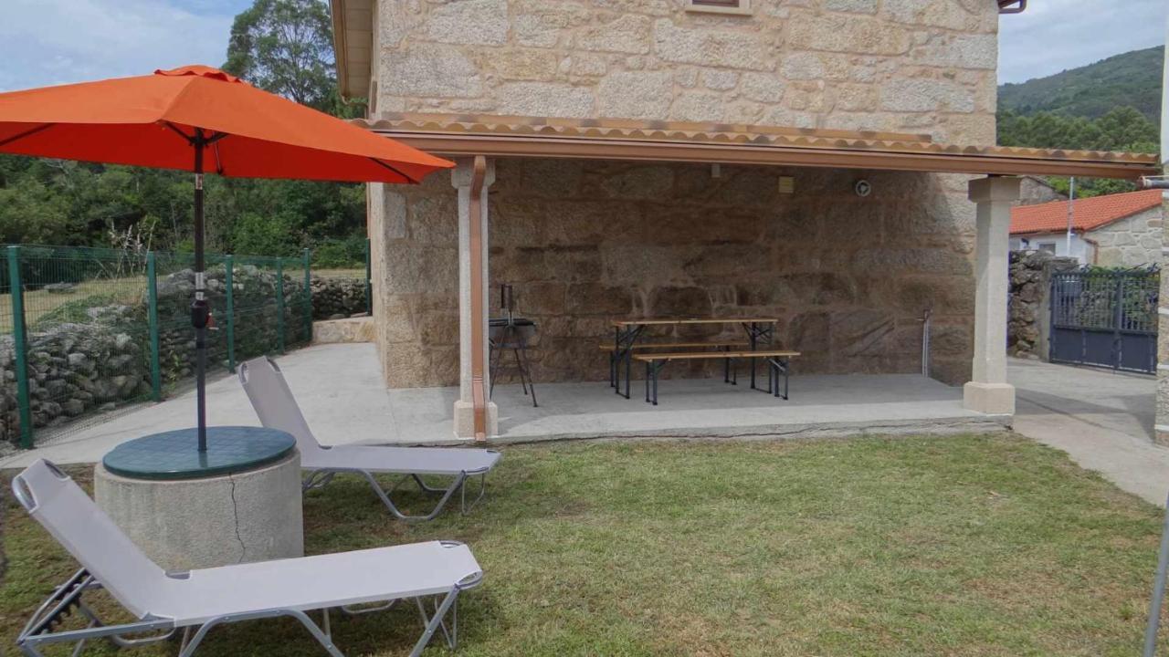 Casa rural recién restaurada en Canedo con terraza Carnota Esterno foto